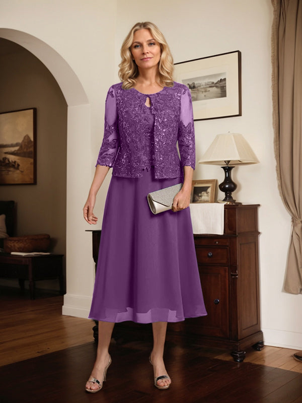 Robe de mère de la mariée en dentelle et mousseline, longueur thé, en ligne A, décolleté arrondi, ornée de paillettes