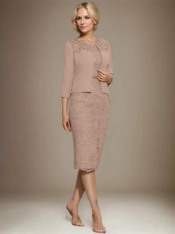 Robe de mère de la mariée en mousseline et dentelle, coupe fourreau/colonne, longueur genou, ornée de perles