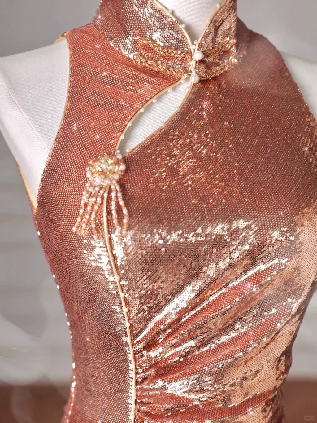 Elegante Abito Lungo da Sera con Paillettes Oro Rosa a Coda di Sirena, Scollo sulla Schiena Y8635