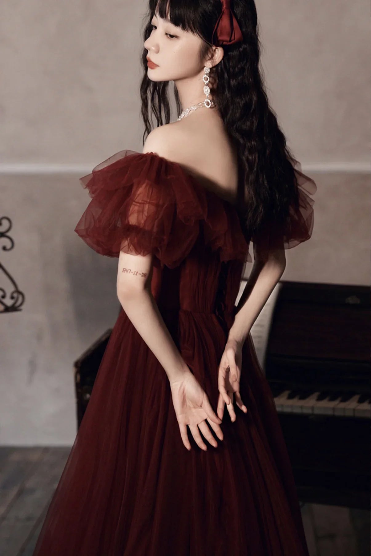 Robe de bal bordeaux à épaules dénudées en tulle, coupe ligne, robe de soirée Y8351