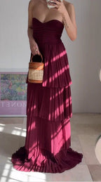 Abito lungo da sera bordeaux senza spalline in chiffon plissettato a balze a linea ad A abito da ballo Y8503
