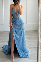Elegante abito da sera blu con scollo a V, senza maniche, linea a trapezio, spacco frontale e paillettes