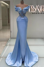 Elegante abito lungo da sera blu sirena con pizzo, perline, senza maniche e scollo a barca