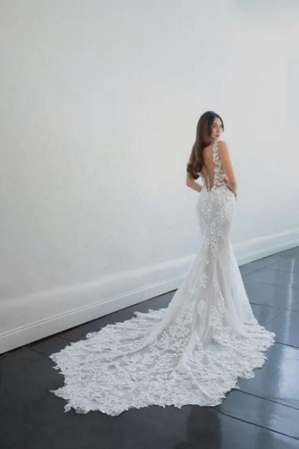 Elegante vestido de novia largo de sirena con escote en V y sin mangas con encaje
