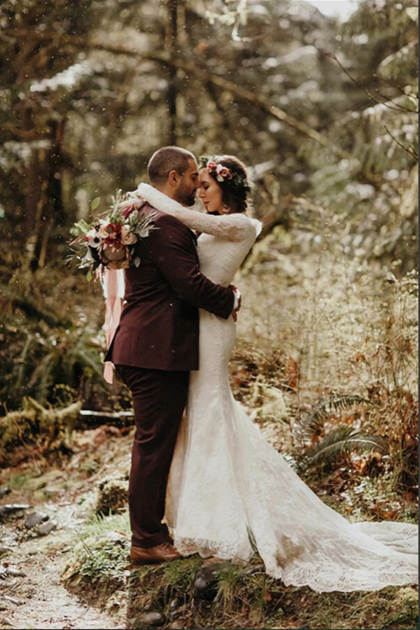 Elegante Spitze Meerjungfrau Rundhals Langarm Brautkleider