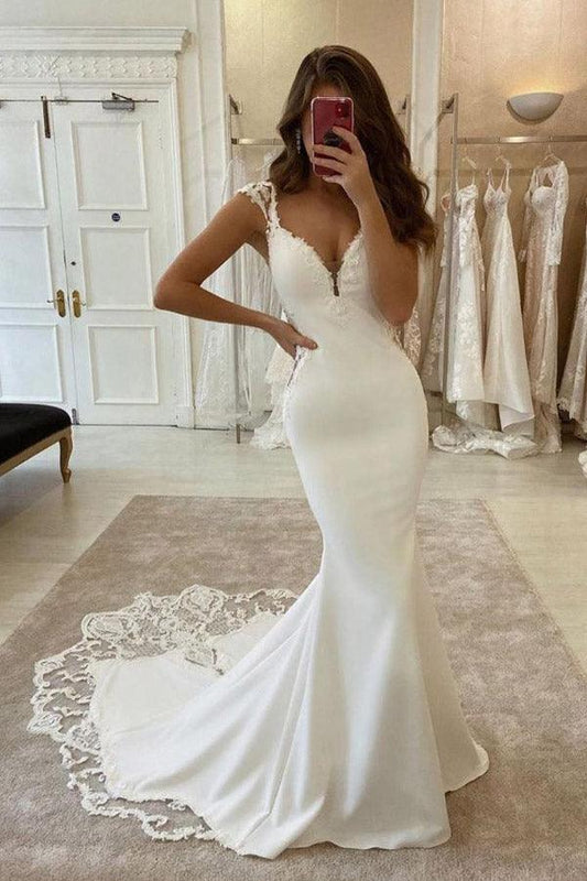 Elegantes Meerjungfrau-Brautkleid aus Satin mit Flügelärmeln und V-Ausschnitt und Spitzenapplikationen
