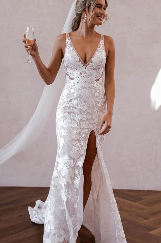 Elegante Meerjungfrau V-Ausschnitt Spitze Boho Brautkleider mit Schlitz