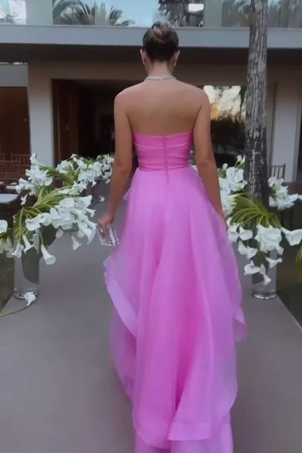 Eleganti abiti da sera lunghi rosa a strati senza spalline