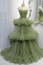 Abito elegante da cerimonia in tulle verde a balze plissettate con spalline PSK417