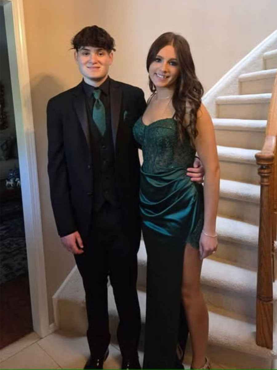 Emerald Green Lace Mermaid Long Prom Dress With Slit And Satin Skirt