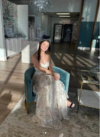 Vestido de Noite Encantador em Renda com Camadas, Corte em A, Alças Finas, Fenda, Vestido de Baile Y8262