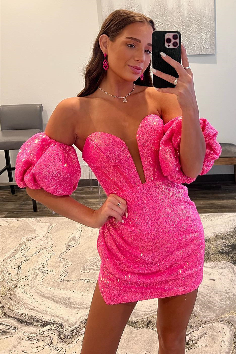 Vestido de fiesta ajustado con lentejuelas y escote en forma de corazón