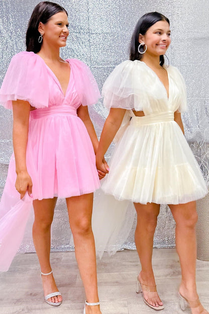 A-Linien-Heimkehrkleid aus Tüll mit tiefem V-Ausschnitt