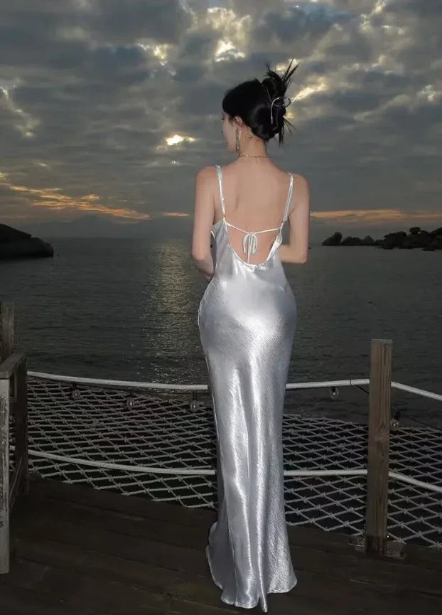 Abito lungo da sera bianco semplice in raso senza schiena Y7841