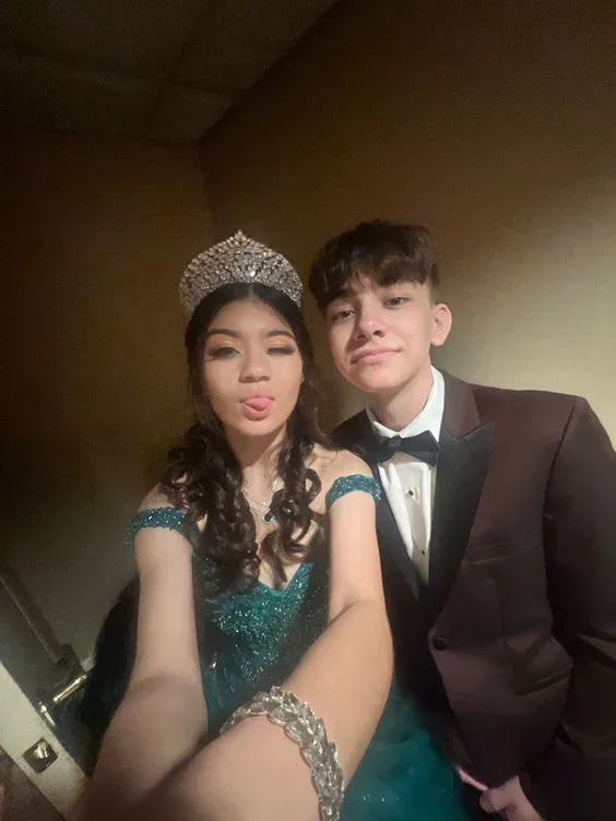 Smaragdgrünes schulterfreies Ballkleid, Kleid zum sechzehnten Geburtstag, Kleid für die 18. Geburtstagsfeier Y6499