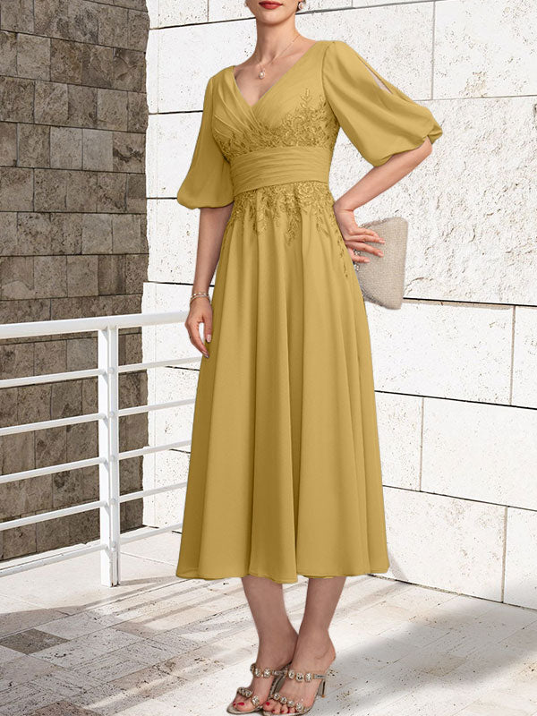 A-Linie V-Ausschnitt Wadenlanges Chiffon-Kleid für die Brautmutter mit Plissee