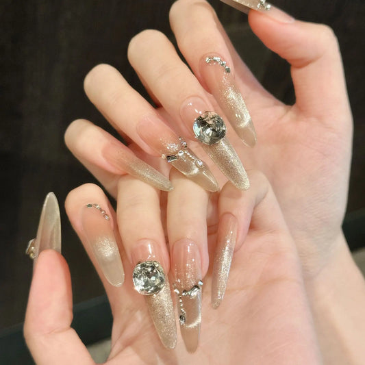 Nuevo estilo lujoso con temperamento de ojo de gato, destellos de circonitas y diamantes destrozados, uñas para usar hechas a mano 