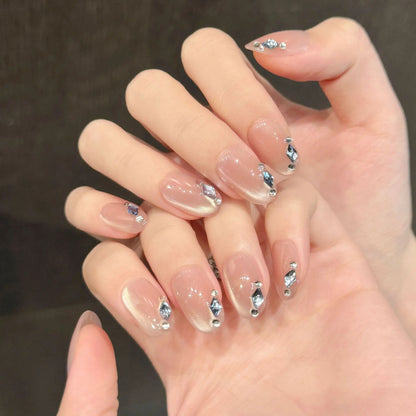 New Style Cat-eye Nail Tips with Shattered Crystals, Exuding a Cold and Sophisticated Aura, Handcrafted for Wearing