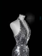 Abito da sera argento scintillante con scollatura a V profonda, collo allacciato, paillettes e perline, senza schienale, modello sirena, abito da ballo Y8687