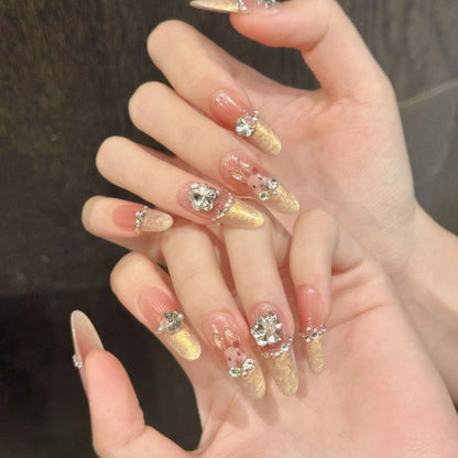 Nuevo estilo de uñas postizas con diseño de conejito de dibujos animados, rubor, francés, con diamantes, suaves y artesanales. 