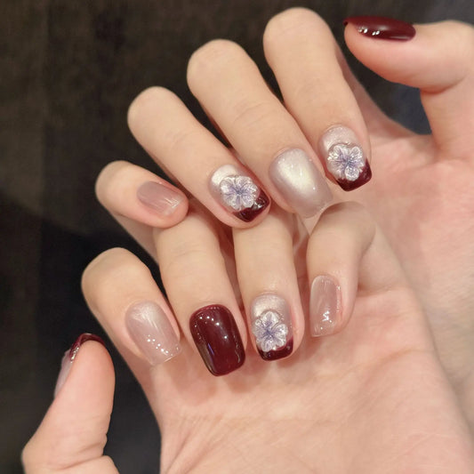 Uñas cortas talladas tridimensionales con efecto ojo de gato translúcido y lirio de los valles en francés 