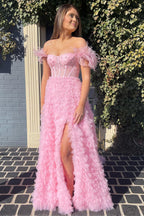 Vestido de fiesta largo de tul con escote en forma de corazón y abertura en la espalda