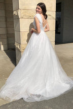 Abito da sera in tulle con scollo a V a linea A, decorato con paillettes e spacco