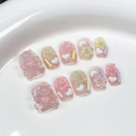 Pegatinas para uñas con diseño de osito dulce y lindo, hechas a mano, transparentes, cortas y fáciles de usar. 
