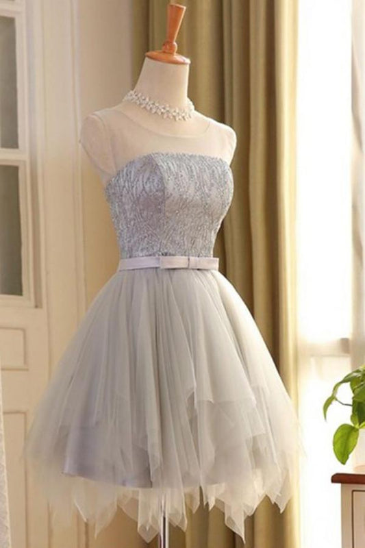 Graues ärmelloses A-Linien-Ballkleid mit U-Ausschnitt und Spitze aus Tüll, Homecoming-Kleid 