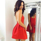 Vestidos de fiesta cortos de satén rojo sencillos con espalda abierta y escote halter.