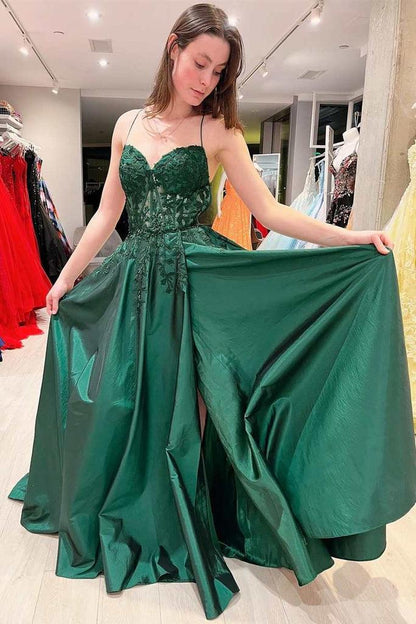 Pinkes A-Linien-Ballkleid mit Blumenapplikationen und Schnürung