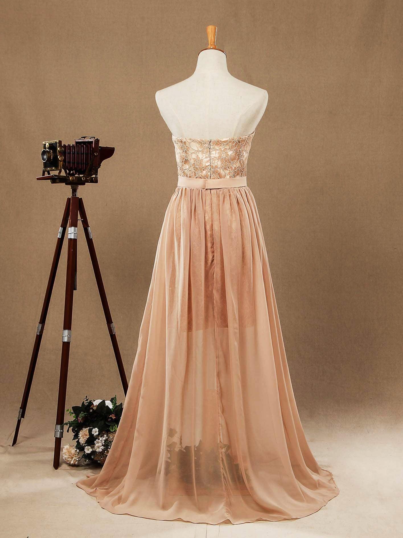 Vestido de Cocktail Coluna Bainha Sem Alças para Festas e Baile de Finalistas Curto em Renda com Pormenor Longo em Chiffon