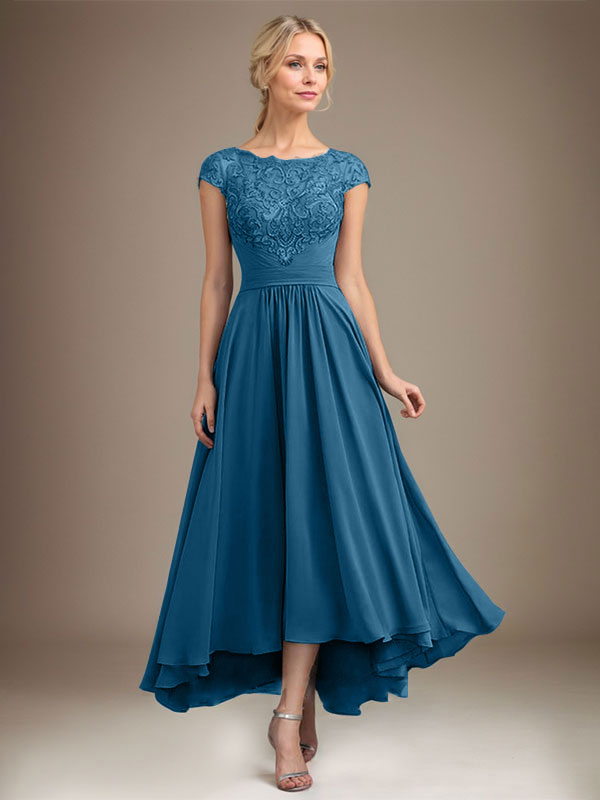 Robe de mère de la mariée en mousseline de soie à dentelle asymétrique illusion en décolleté arrondi et coupe en A avec plis