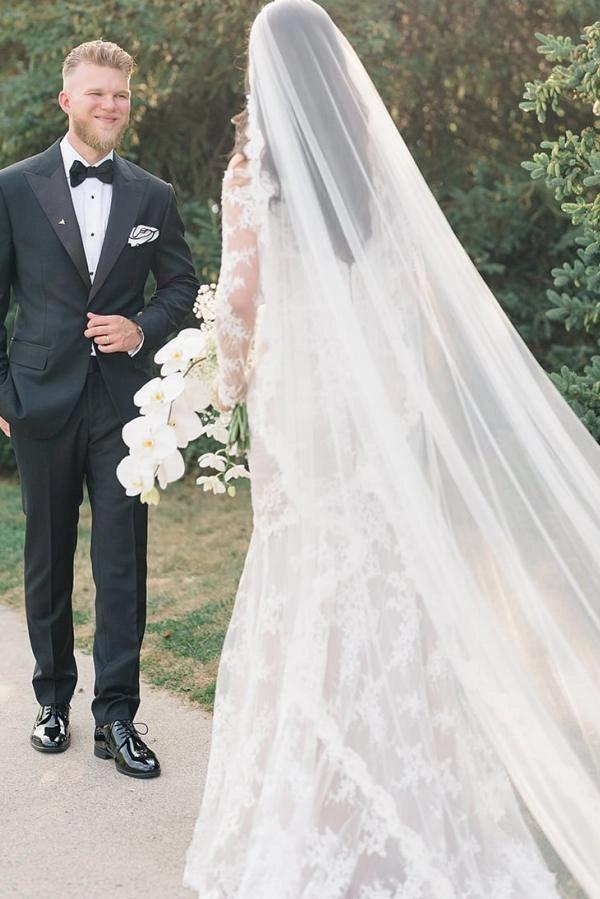 Ivory Mermaid Wedding Dress Off Shoulder Lace Sleeves Floral Applique Gown