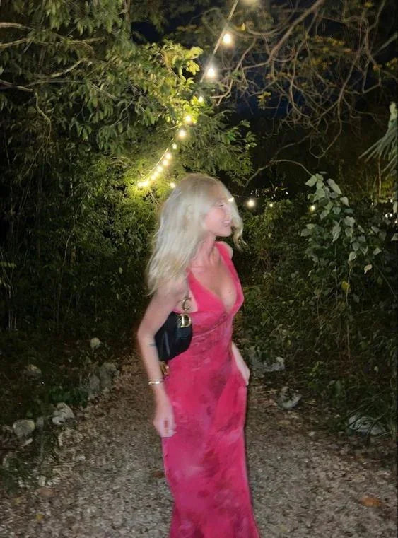 فستان سهرة أنيق بطبعة زهور وياقة عميقة على شكل حرف V موديل Y4548