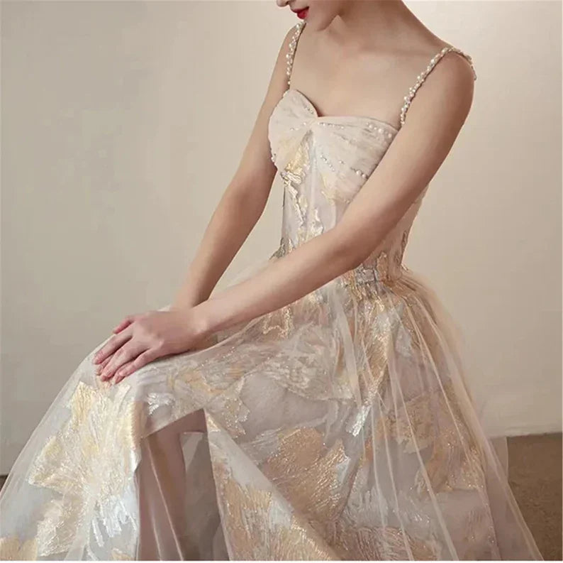 Vestido de baile em tule com flores bordadas em corte evasê Vestido de noite deslumbrante Y287