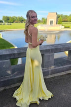 Vestido largo de fiesta amarillo con escote en V sexy, espalda descubierta y corte sirena Y7974