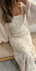 Robe de bal longue en satin avec fleurs et encolure carrée élégante Robe de soirée formelle Y8399