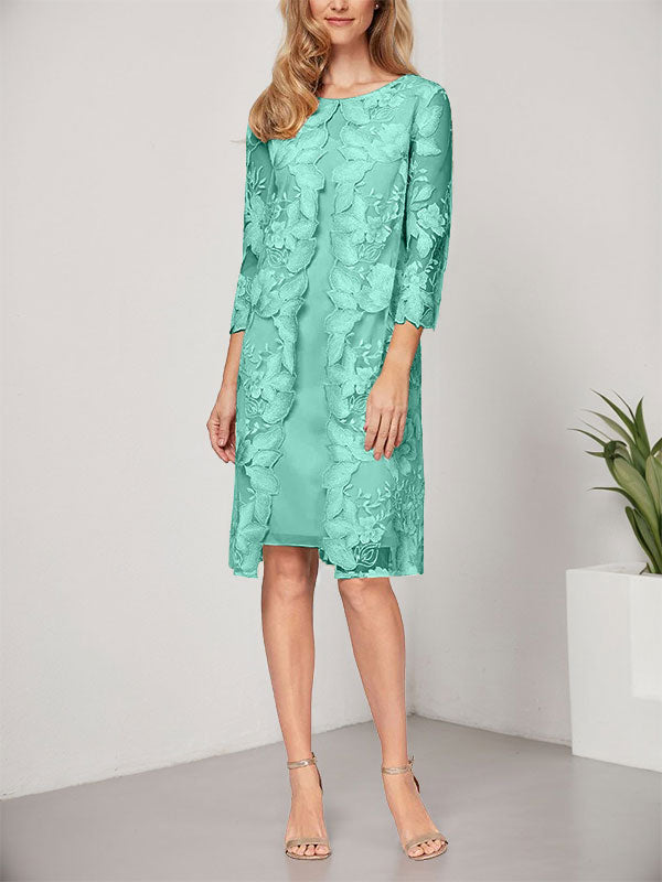 Robe de mère de la mariée en mousseline et dentelle, longueur genou, coupe en A, décolleté arrondi, avec veste