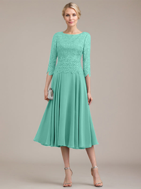 Robe de mère de la mariée en dentelle et mousseline, longueur thé, coupe en A avec encolure dégagée