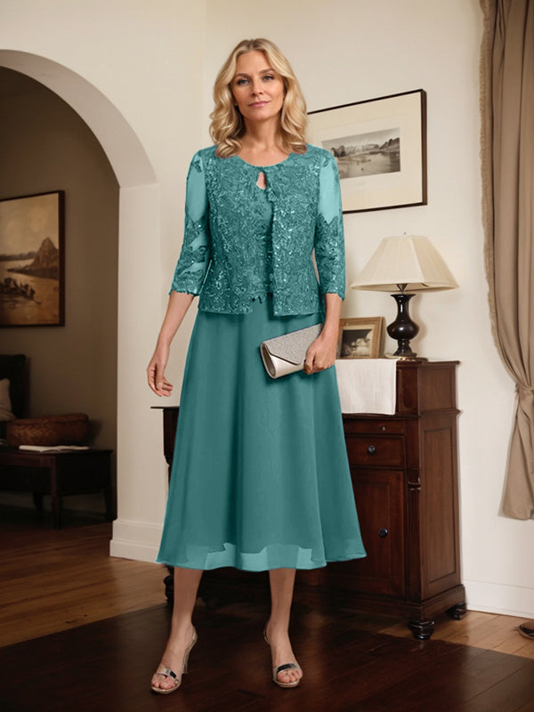 Robe de mère de la mariée en dentelle et mousseline, longueur thé, en ligne A, décolleté arrondi, ornée de paillettes