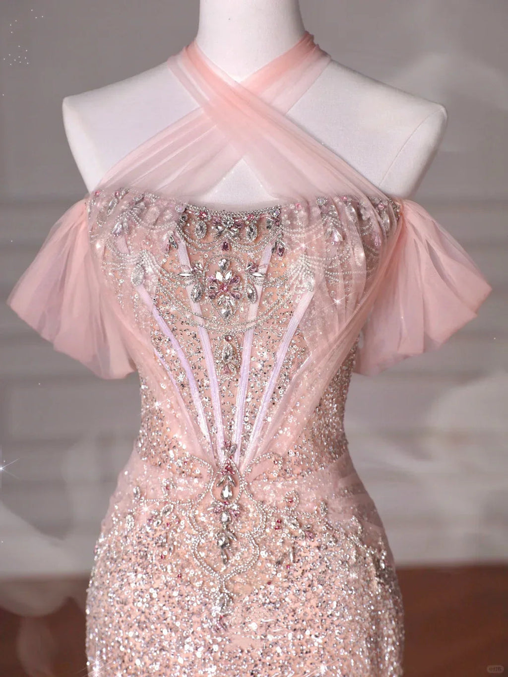 Elegante abito da sera lungo color rosa con scollo all'americana, paillettes, perline e tulle, modello sirena, abito da ballo Y8620
