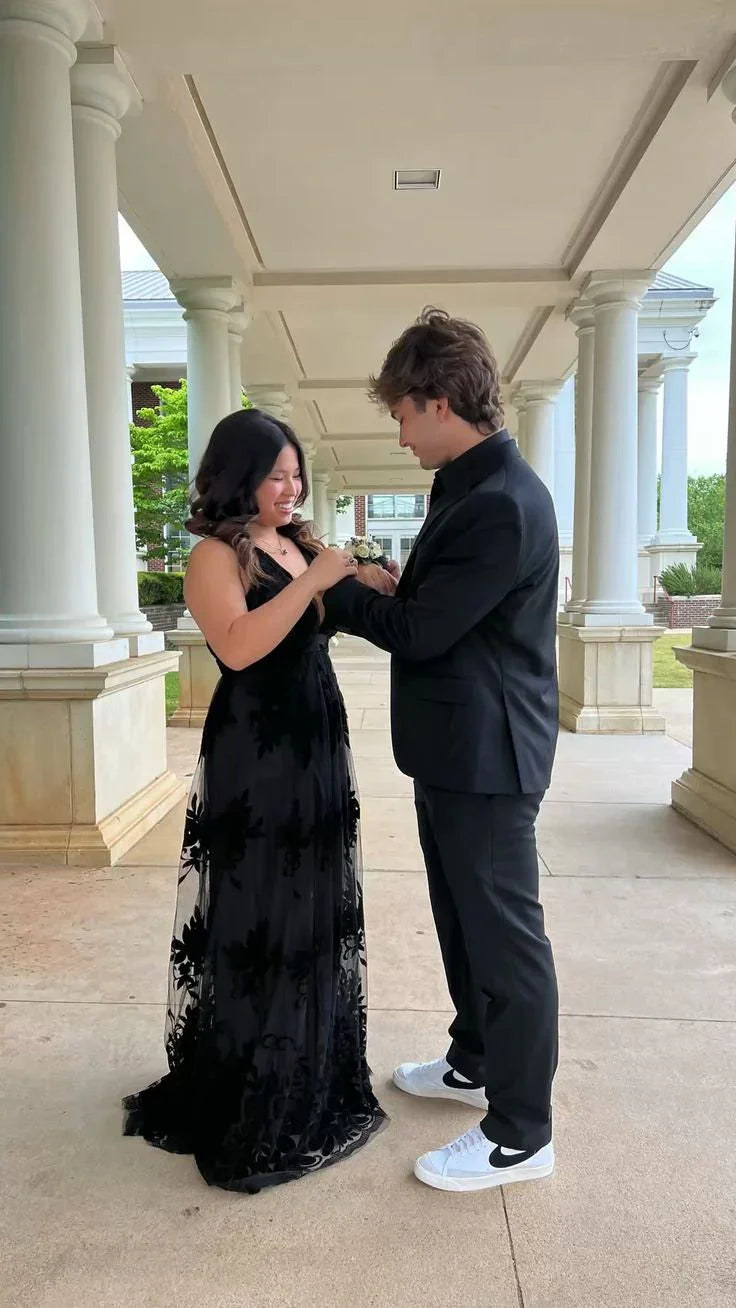Robe de bal noire en ligne A à col en V Robe de soirée noire Y6517