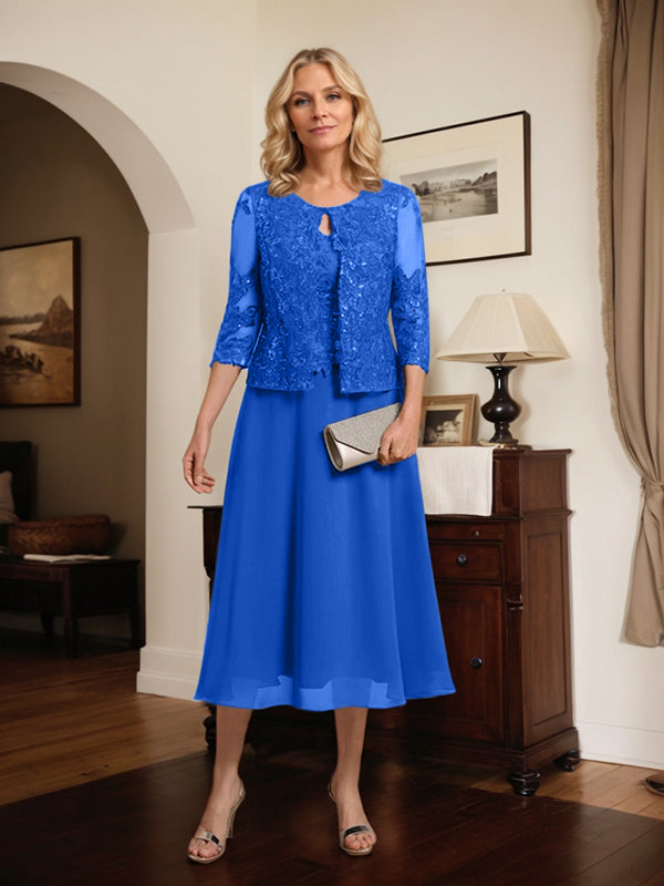 Robe de mère de la mariée en dentelle et mousseline, longueur thé, en ligne A, décolleté arrondi, ornée de paillettes