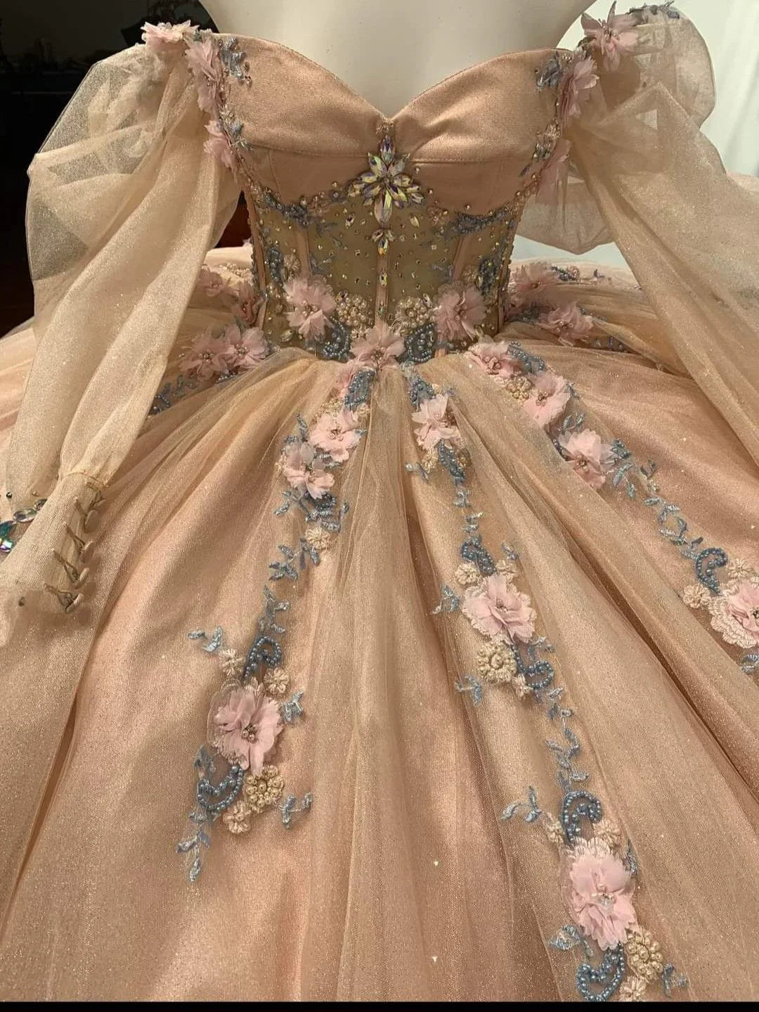 Nouvelle robe de bal de quinceañera pour fille de 16 ans, robe de princesse à manches longues avec perles et appliques, robe de fête de fin d'études Y5469