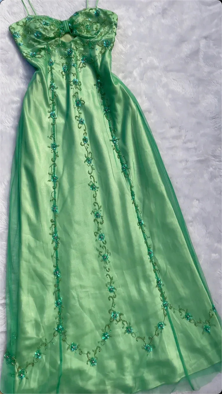 Robe de soirée longue élégante en tulle vert ornée de perles Y8298