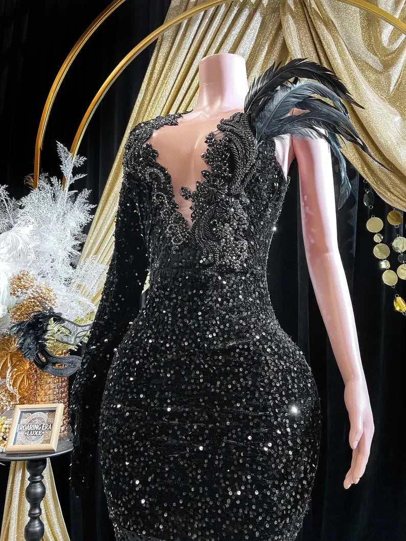Abito da sera lungo a sirena con maniche lunghe, applicazione di paillettes nere e strass Y8313