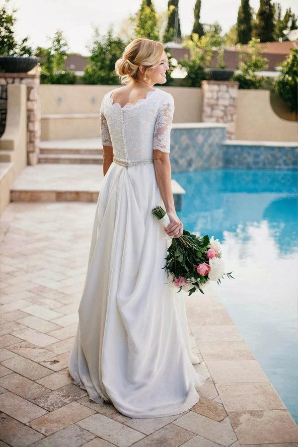A-Linien-Brautkleid mit Spitze und Perlenbesatz in Elfenbein mit halblangen Ärmeln 