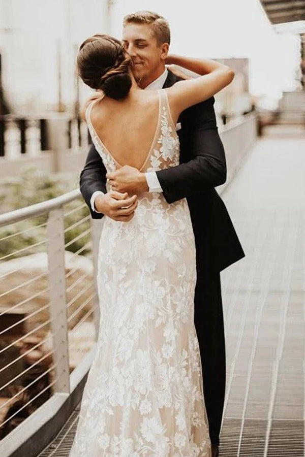 Spitze tiefem V-Ausschnitt böhmisches Brautkleid Meerjungfrau Brautkleid