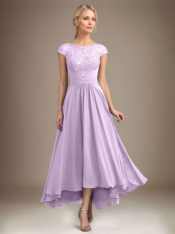 Robe de mère de la mariée en mousseline de soie à dentelle asymétrique illusion en décolleté arrondi et coupe en A avec plis